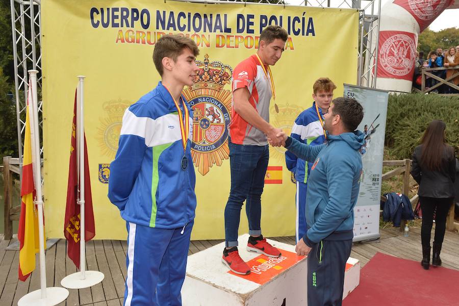 Más de 700 piragüistas participan en las carreras por el Segura