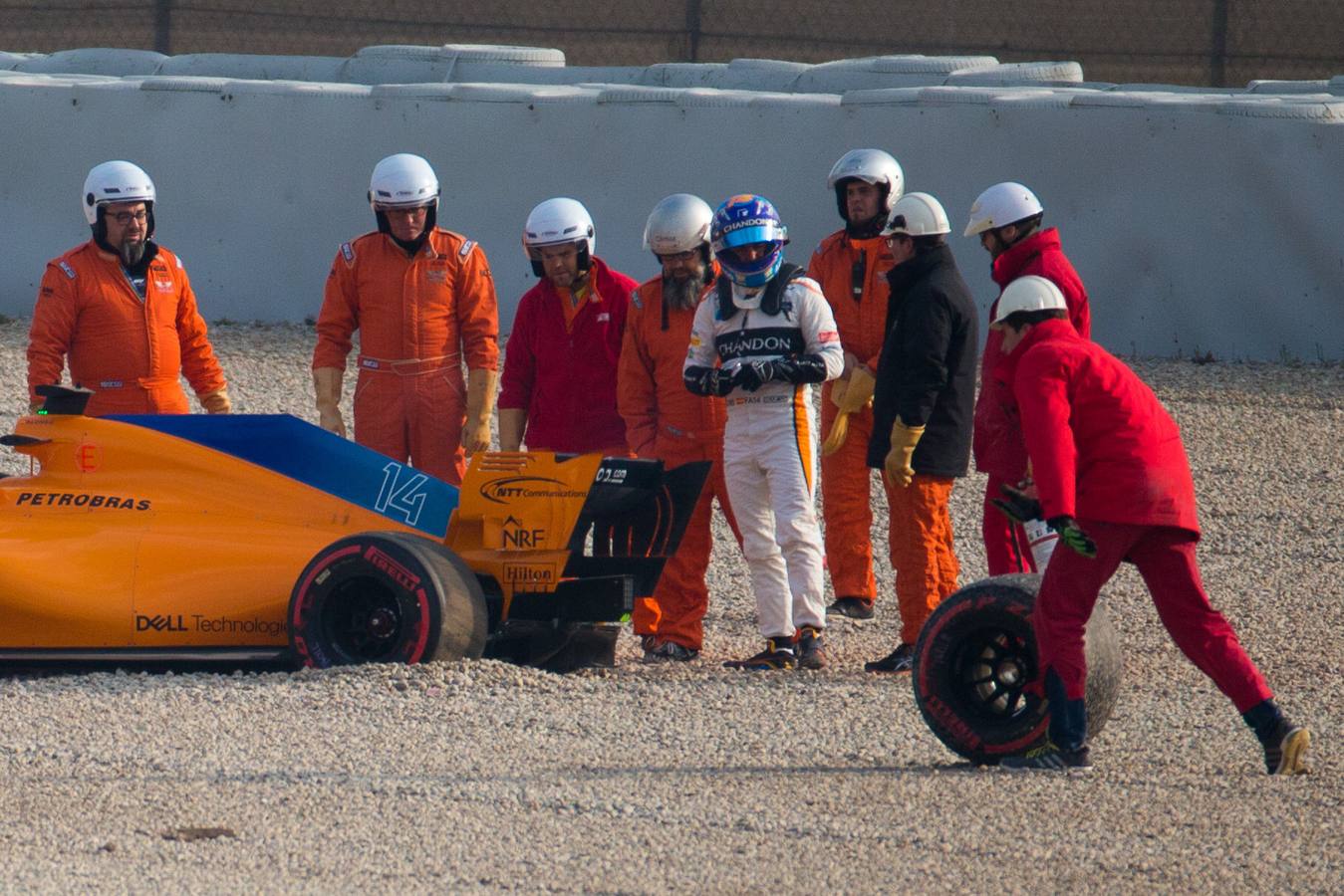 Fernando Alonso está probando su MCL33 en los primoers test de la temporada en el circuito de Montmeló.