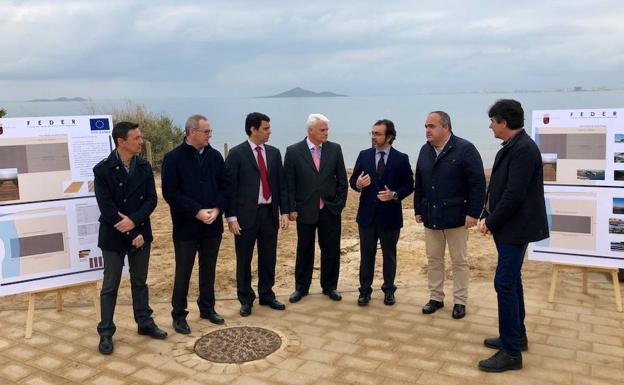 Pedro Rivera, Juan Pedro Torralba, Francisco Marín y José Ramón Díez de Revenga durante la presentación de los puntos de acceso a embarcaciones de recreo.