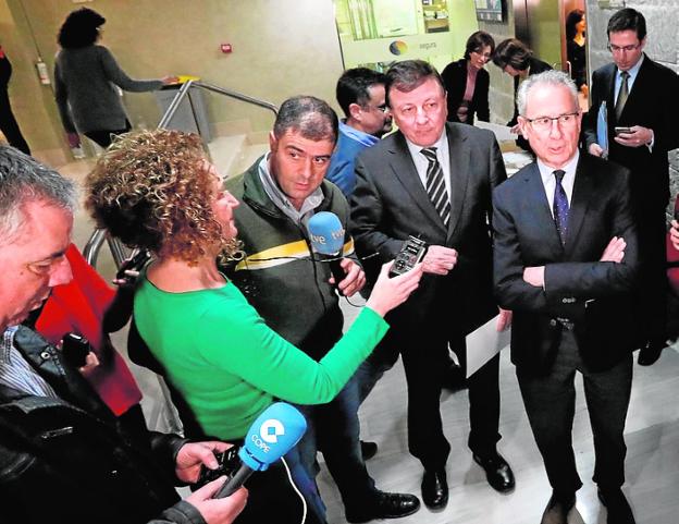 Adolfo Gallardo y Miguel Ángel Ródenas, ayer en la CHS.