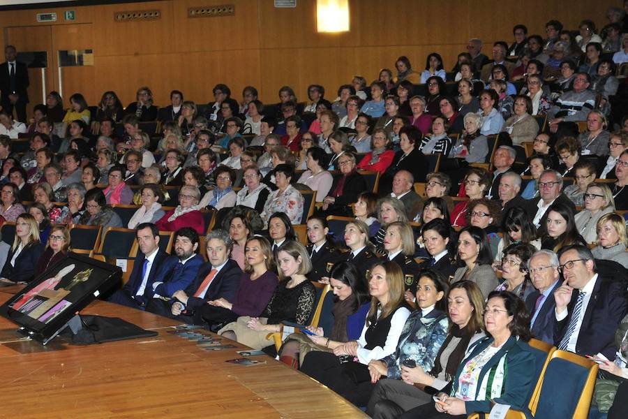 La presidenta de la Asociación Thader Consumo reclama la conciliación real y la cotización de las amas de casa para lograr la igualdad