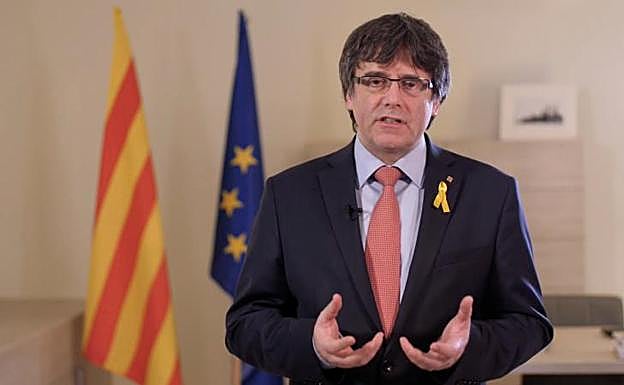 Puigdemont amenaza con elecciones si el Estado no permite la investidura de Sánchez