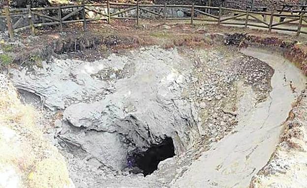 La poza del nacimiento del Segura, completamente seca, el pasado mes de agosto. 