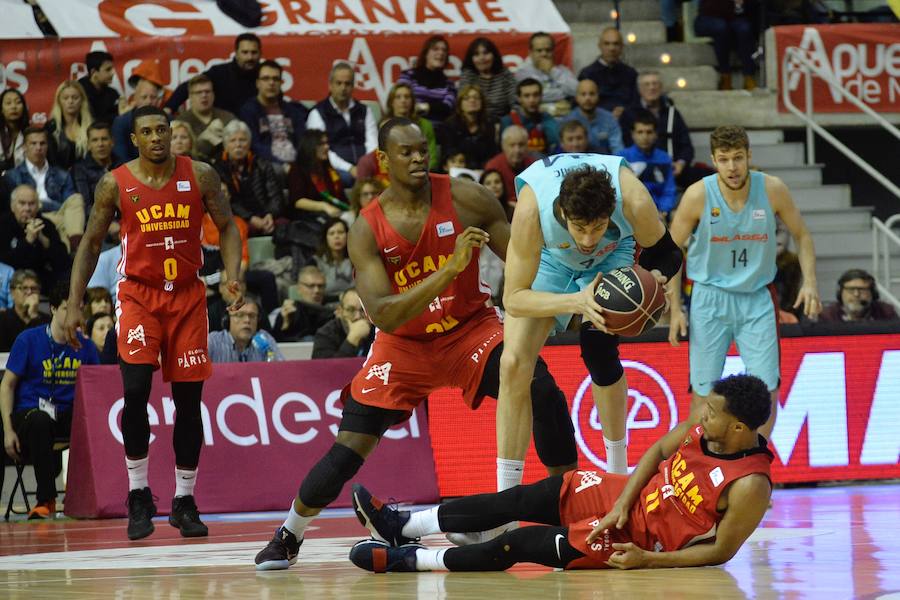 El conjunto de Ibon Navarro peleó hasta el final en el regreso de Lima al Palacio de los Deportes, pero no pudo con la tela de araña de Pesic ni el arbitraje de los últimos minutos