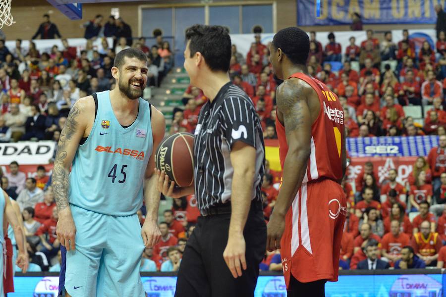 El conjunto de Ibon Navarro peleó hasta el final en el regreso de Lima al Palacio de los Deportes, pero no pudo con la tela de araña de Pesic ni el arbitraje de los últimos minutos