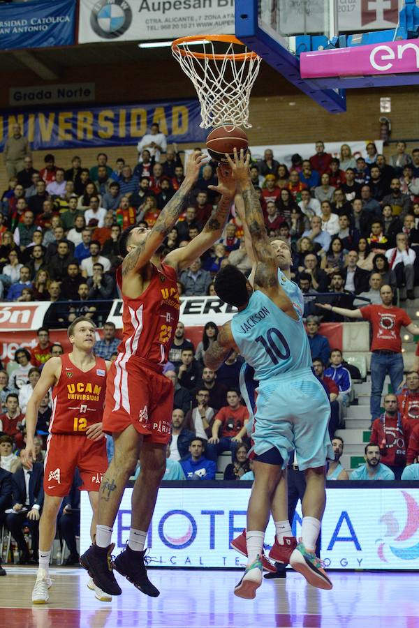 El conjunto de Ibon Navarro peleó hasta el final en el regreso de Lima al Palacio de los Deportes, pero no pudo con la tela de araña de Pesic ni el arbitraje de los últimos minutos