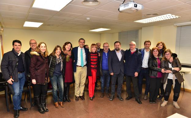 Pedro Lozano, con los integrantes de su candidatura.