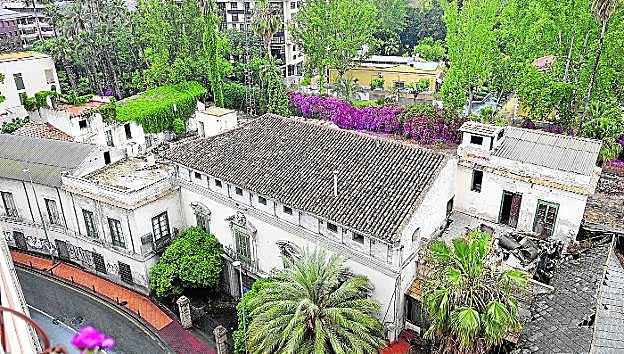 Vista aérea de la Real Fábrica de la Pólvora, con el edificio central (protegido) en el centro.