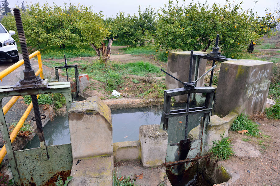 Un itinerario remonta la acequia mayor Aljufía de Murcia, acerca a algunos de los molinos que alimentaron sus aguas y muestra el patrimonio que se va desmoronando