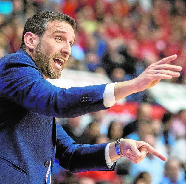 Ibon Navarro, durante el encuentro de la Champions contra el Tenerife.