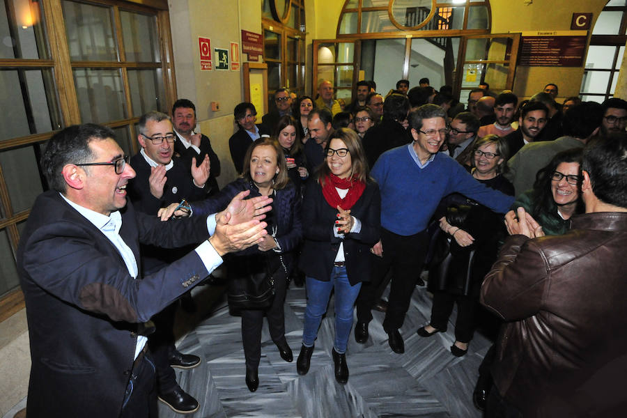 El catedrático de Derecho del Trabajo sustituirá a José Orihuela en el cargo tras imponerse con el 52,8% de los votos a Pedro Lozano en la segunda vuelta de los comicios universitarios