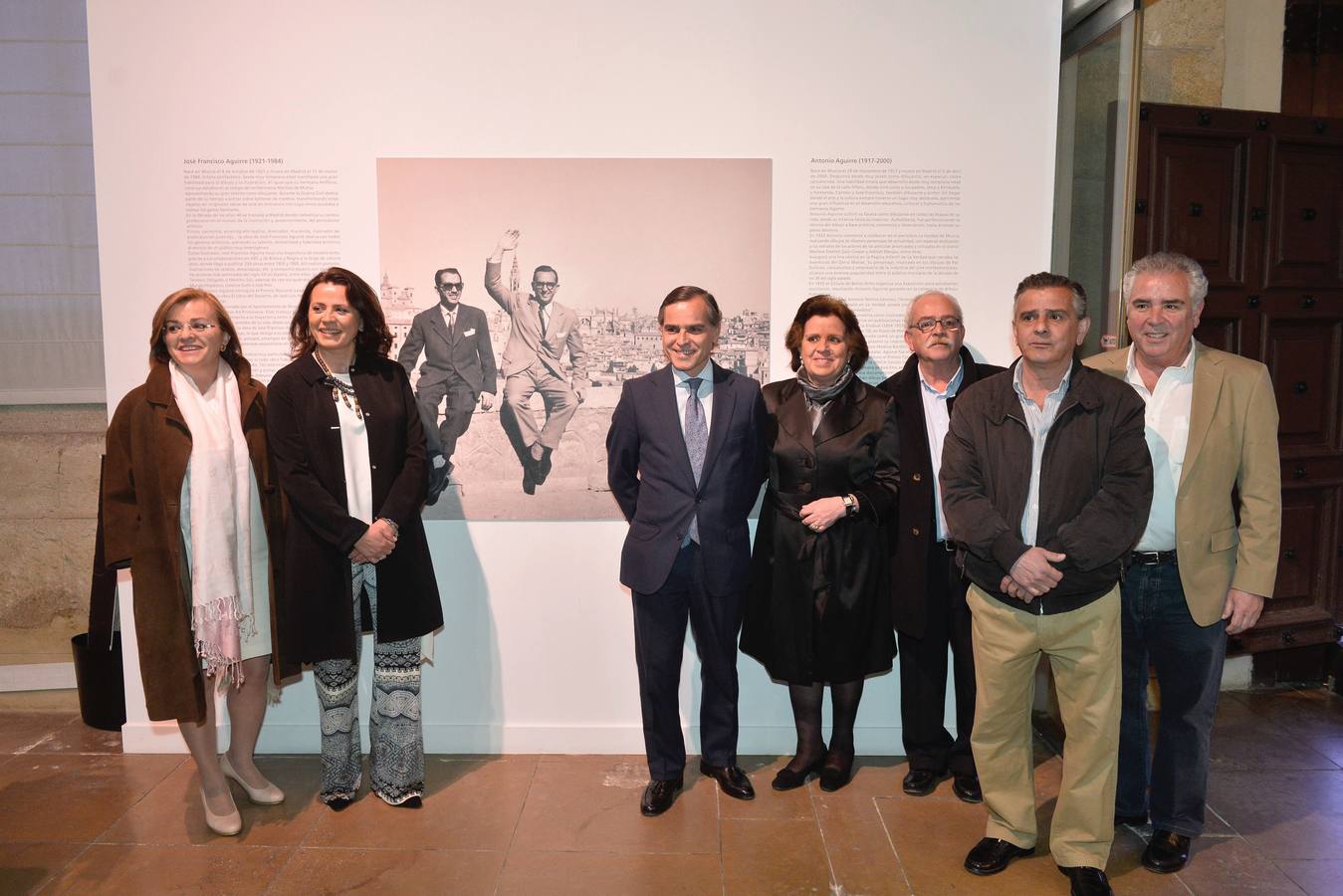 El Palacio Almudí de Murcia inauguró la exposición ‘Pintura ilustrada. Ilustración pintada’, que reúne por primera vez en la capital la obra de los hermanos José Francisco y Antonio Aguirre, destacados ilustradores y pintores murcianos.