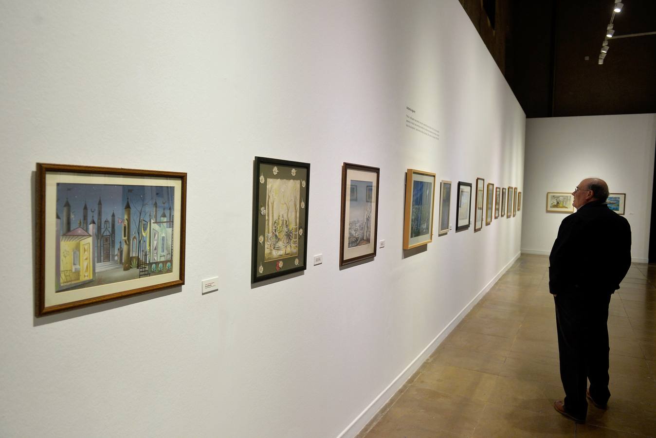 El Palacio Almudí de Murcia inauguró la exposición ‘Pintura ilustrada. Ilustración pintada’, que reúne por primera vez en la capital la obra de los hermanos José Francisco y Antonio Aguirre, destacados ilustradores y pintores murcianos.