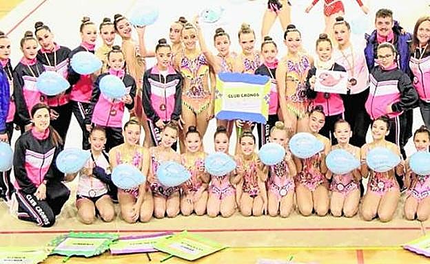 Gimnastas del Cronos en el torneo almeriense.