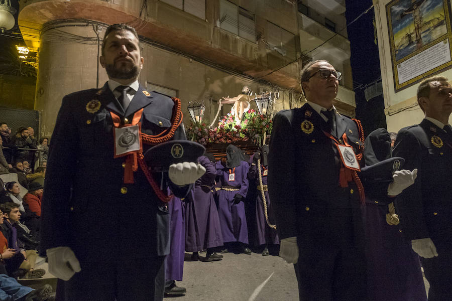 La primera procesión de España ha realizado estación penitencial en la iglesia de Santa María de Gracia, ante la imagen de la Virgen del Rosell, y en la basílica de la Caridad, ante la imagen de la actual Patrona 