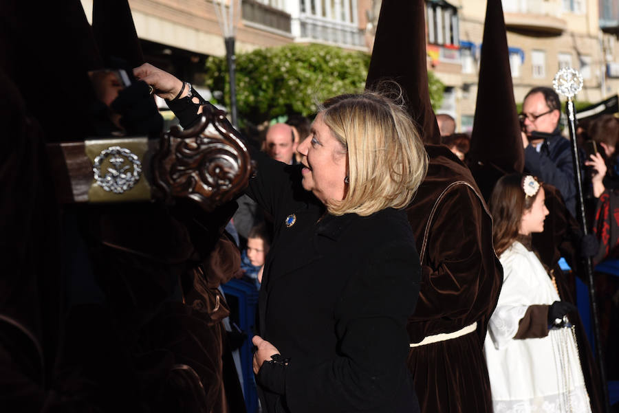 La agrupación incorporó este año un nuevo manto de la Virgen