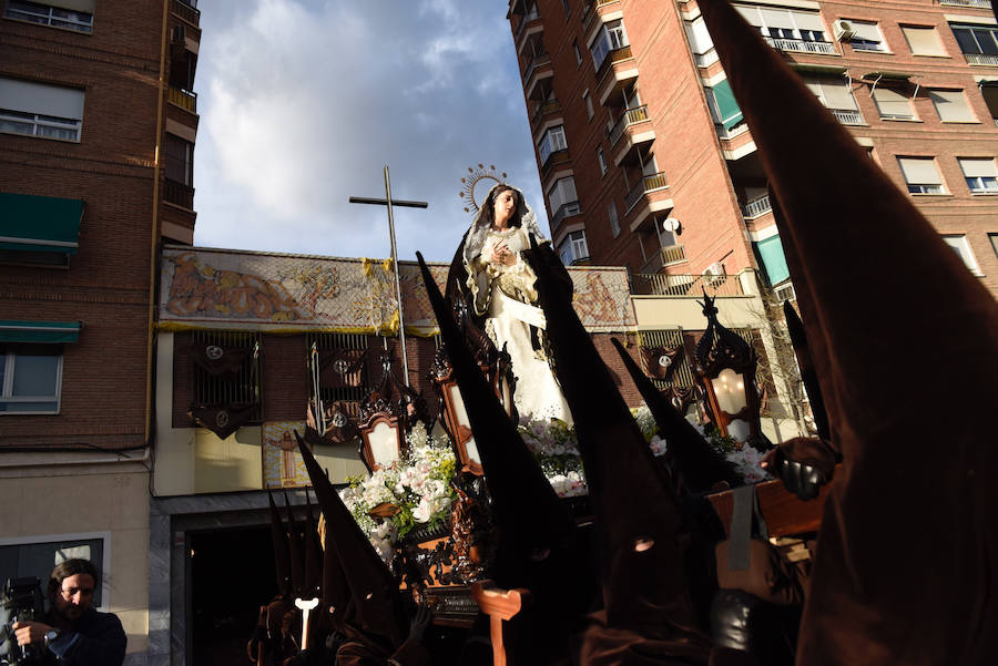 La agrupación incorporó este año un nuevo manto de la Virgen