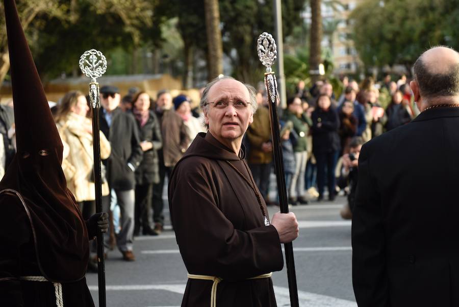 La agrupación incorporó este año un nuevo manto de la Virgen