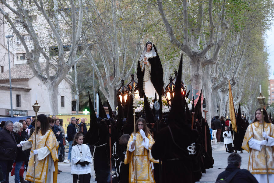 La agrupación incorporó este año un nuevo manto de la Virgen