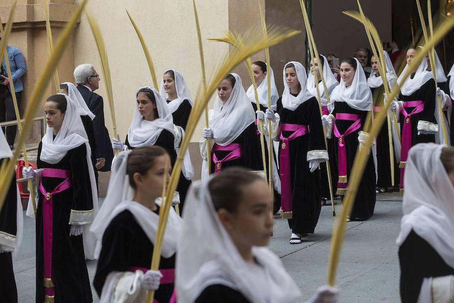 Cinco mil niños encarnan la llegada de Jesús a Jerusalén