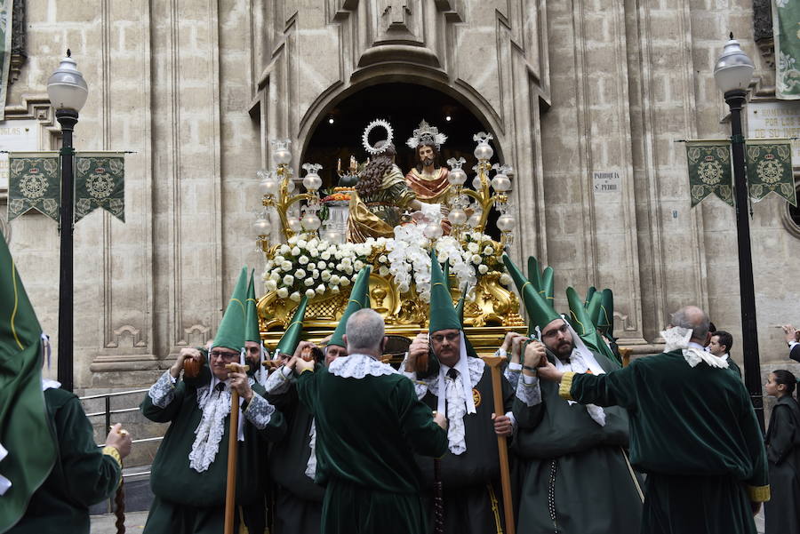 La cofradía luchó contra la lluvia en este Domingo de Ramos