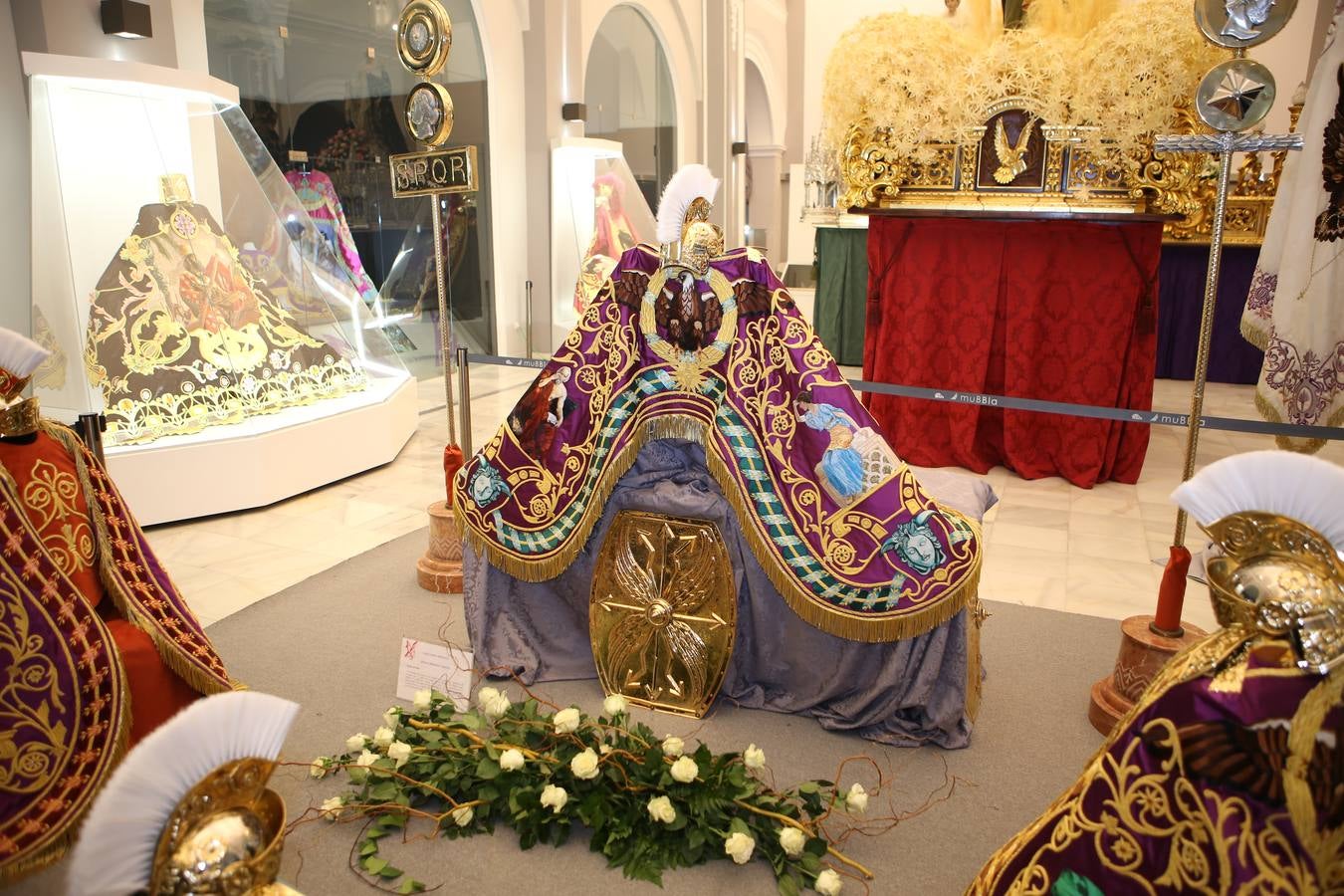 El Muy Ilustre Cabildo de Nuestra Señora la Virgen de la Amargura, Paso Blanco, presentó ayer los estrenos que la cofradía pondrá en escena en el desfile bíblico pasional del próximo Jueves Santo en Lorca