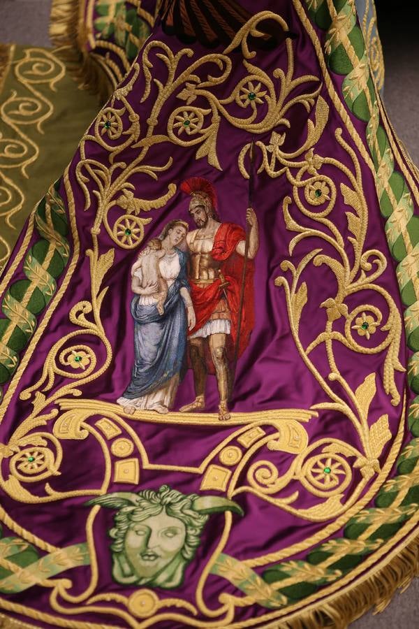 El Muy Ilustre Cabildo de Nuestra Señora la Virgen de la Amargura, Paso Blanco, presentó ayer los estrenos que la cofradía pondrá en escena en el desfile bíblico pasional del próximo Jueves Santo en Lorca