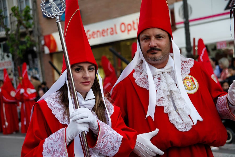 La multitudinaria procesión que partió de la parroquia de El Carmen convocó en la ciudad a miles de fieles para vibrar ante el cortejo más huertano