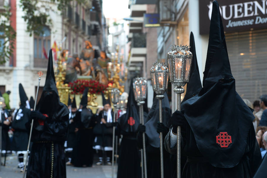 Procesionaron Los Servitas, el Santo Sepulcro y la Cofradía del Cristo de la Misericordia