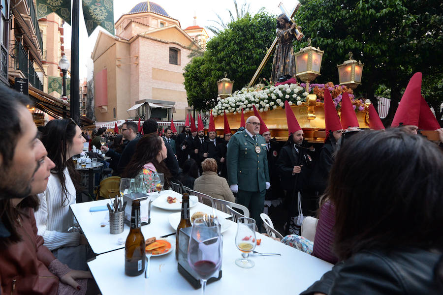 Procesionaron Los Servitas, el Santo Sepulcro y la Cofradía del Cristo de la Misericordia