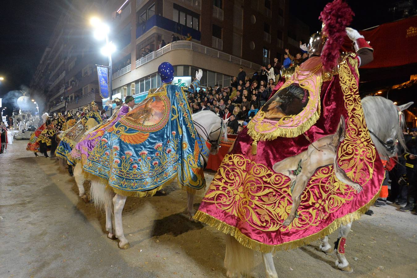 Sacaron su mejor 'artillería' para no defraudar a los miles de lorquinos y visitantes que presenciaron el Cortejo de Viernes Santo.