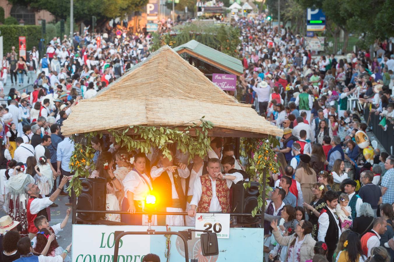 Las calles de Murcia se visten de costumbrismo en el desfile del Bando de La Huerta 2018