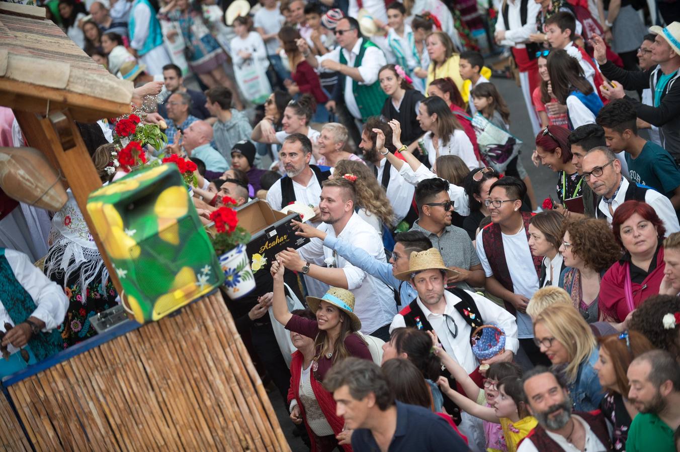 Las calles de Murcia se visten de costumbrismo en el desfile del Bando de La Huerta 2018