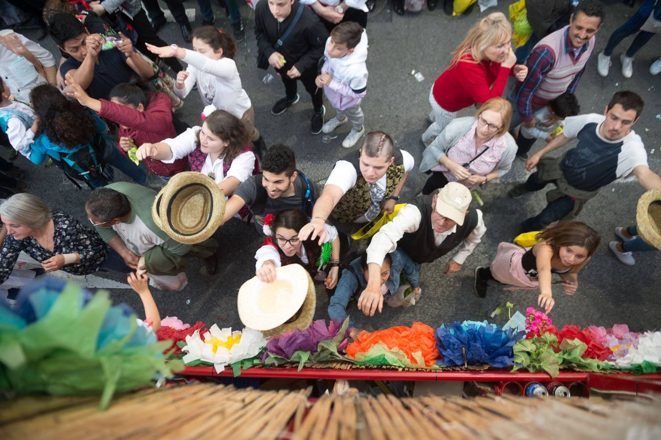 Las calles de Murcia se visten de costumbrismo en el desfile del Bando de La Huerta 2018