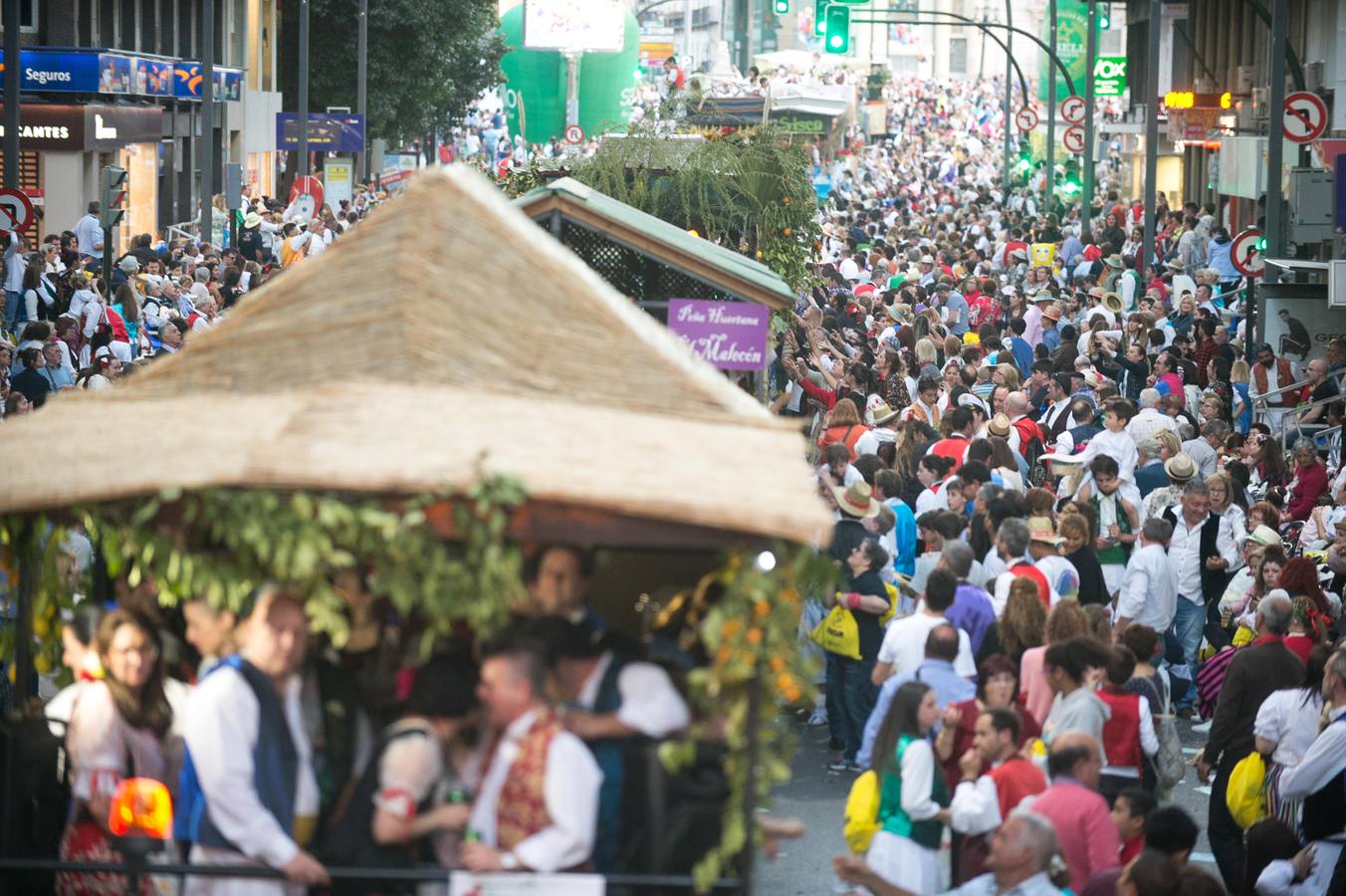 Las calles de Murcia se visten de costumbrismo en el desfile del Bando de La Huerta 2018