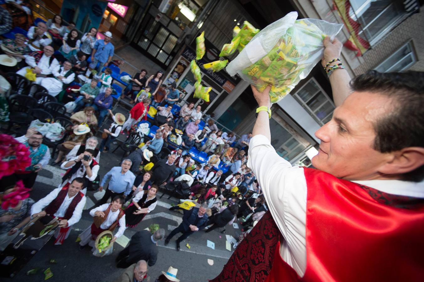 Las calles de Murcia se visten de costumbrismo en el desfile del Bando de La Huerta 2018