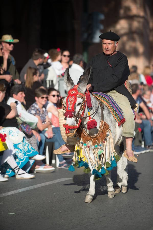 Las calles de Murcia se visten de costumbrismo en el desfile del Bando de La Huerta 2018