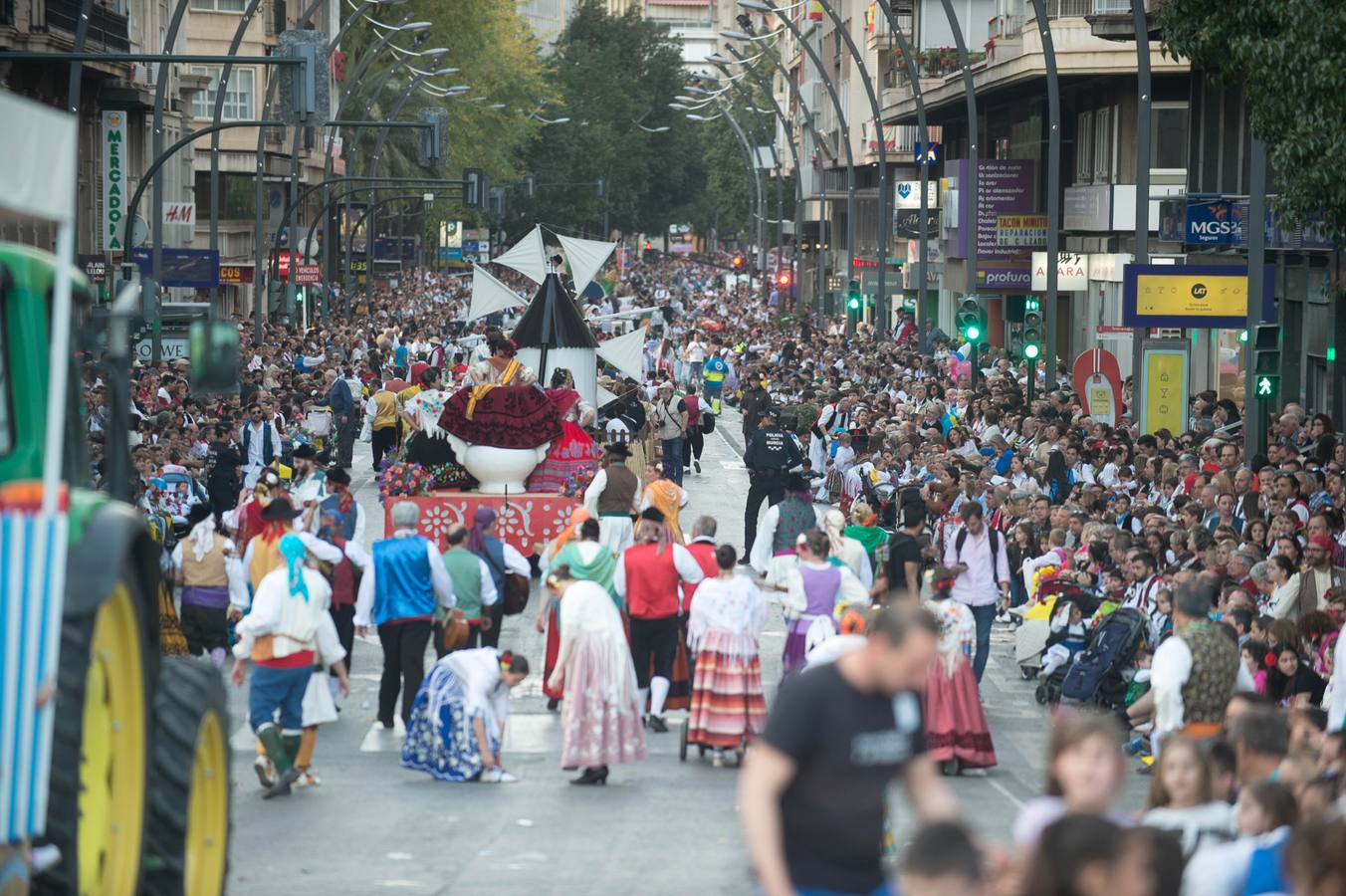 Las calles de Murcia se visten de costumbrismo en el desfile del Bando de La Huerta 2018