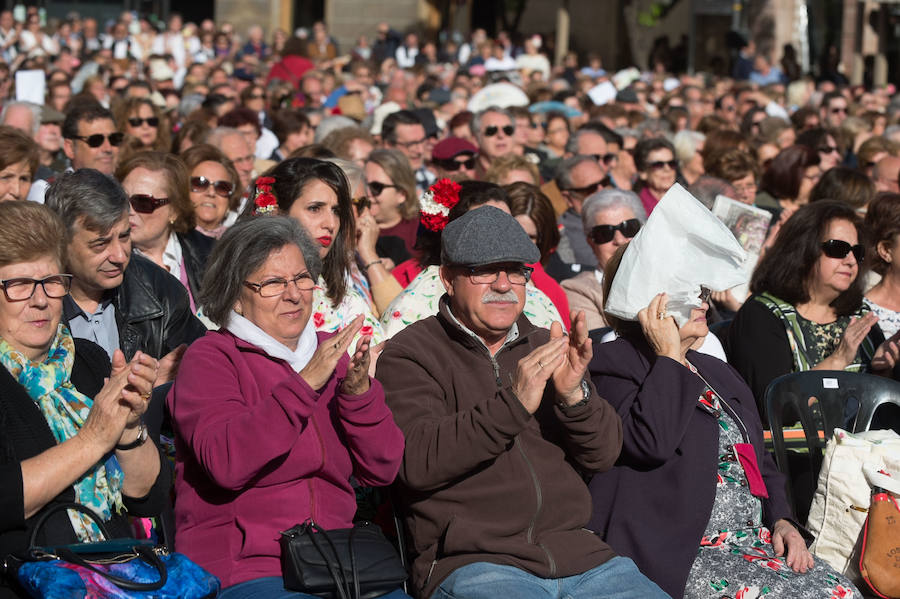 El obispo Lorca Planes invita a compartir «el pan y la alegría» 