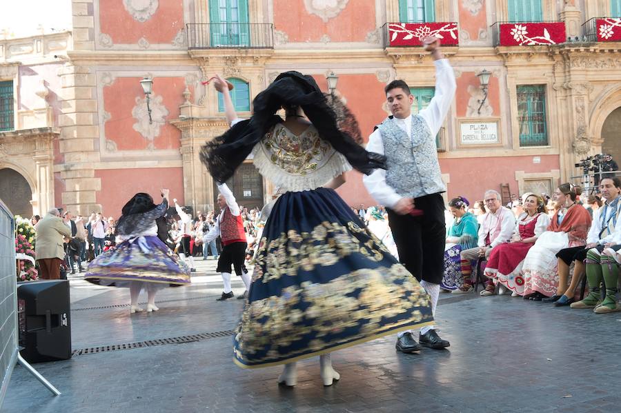 El obispo Lorca Planes invita a compartir «el pan y la alegría» 