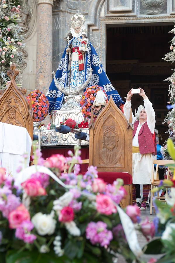 El obispo Lorca Planes invita a compartir «el pan y la alegría» 