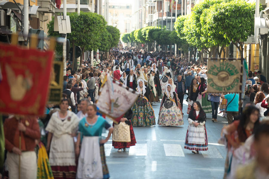 El obispo Lorca Planes invita a compartir «el pan y la alegría» 