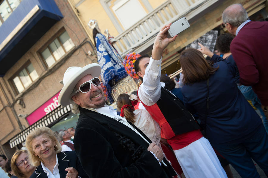 El obispo Lorca Planes invita a compartir «el pan y la alegría» 