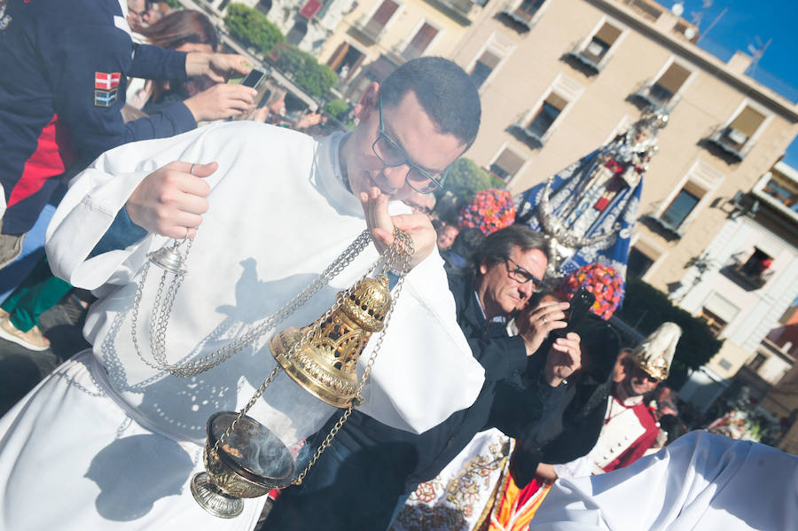 El obispo Lorca Planes invita a compartir «el pan y la alegría» 