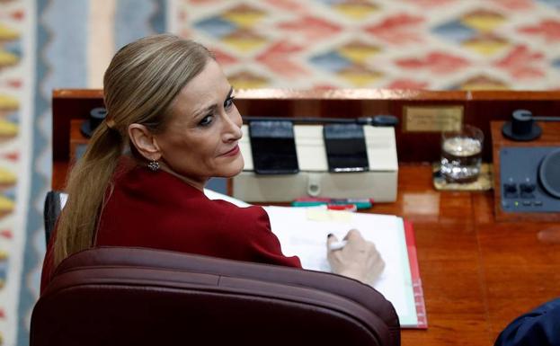 Cristina Cifuentes, ayer en la Asamblea de Madrid.