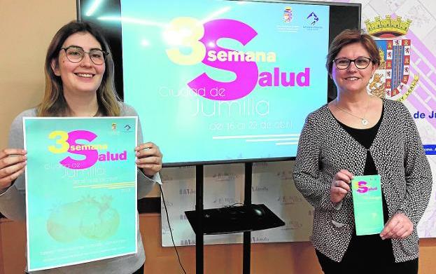 La concejal de Salubridad Pública, Lucía Jiménez, y la alcaldesa, Juana Guardiola. 