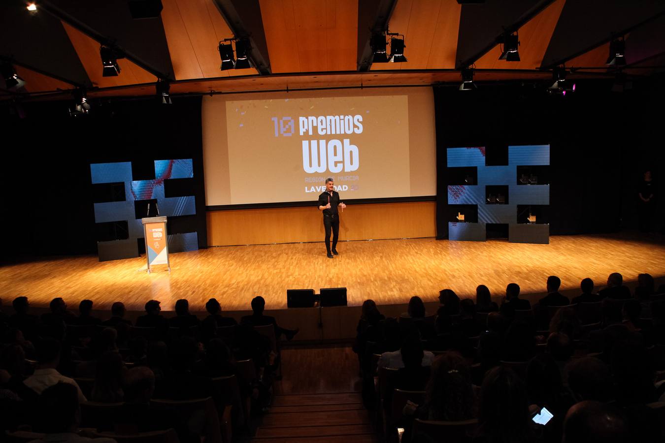 Los Premios Web, organizados por 'laverdad.es', cerraron este jueves por la noche su X edición en una gala celebrada en el auditorio Víctor Villegas