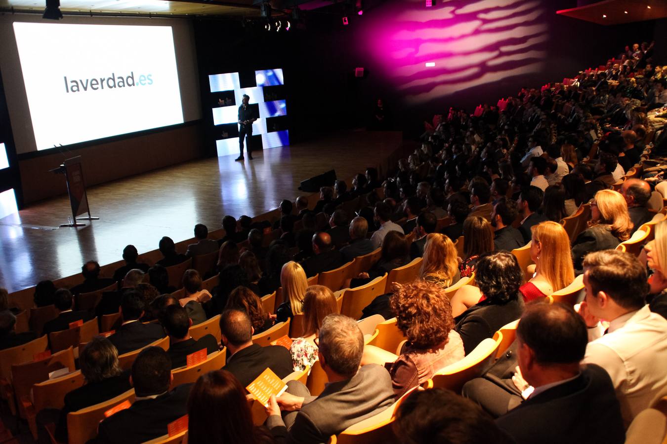 Los Premios Web, organizados por 'laverdad.es', cerraron este jueves por la noche su X edición en una gala celebrada en el auditorio Víctor Villegas