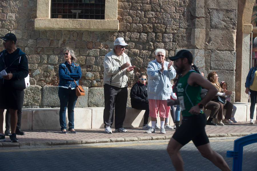 Unos 3.800 valientes parten con la primera luz del día al asalto de las baterías de costa de Cartagena