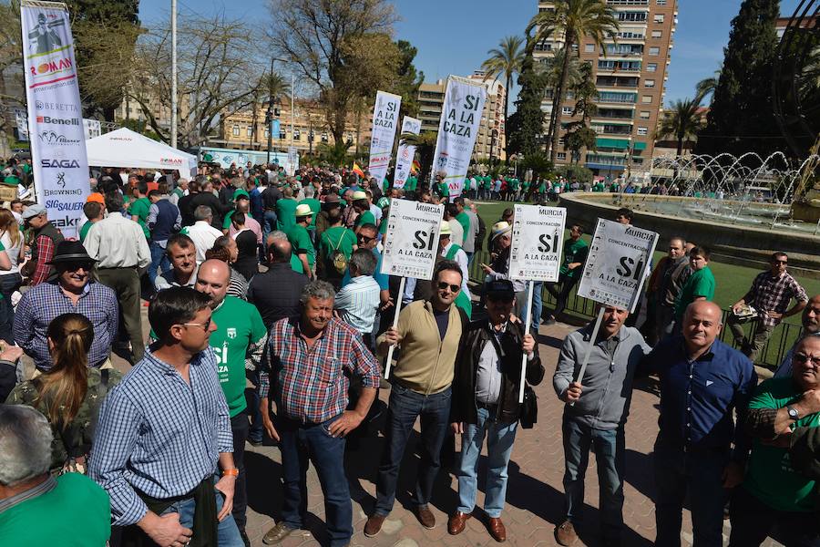 Cientos de cazadores de toda la Región secundan en Murcia la manifestación en defensa de la actividad cinegética y su contribución a la permanencia del mundo rural